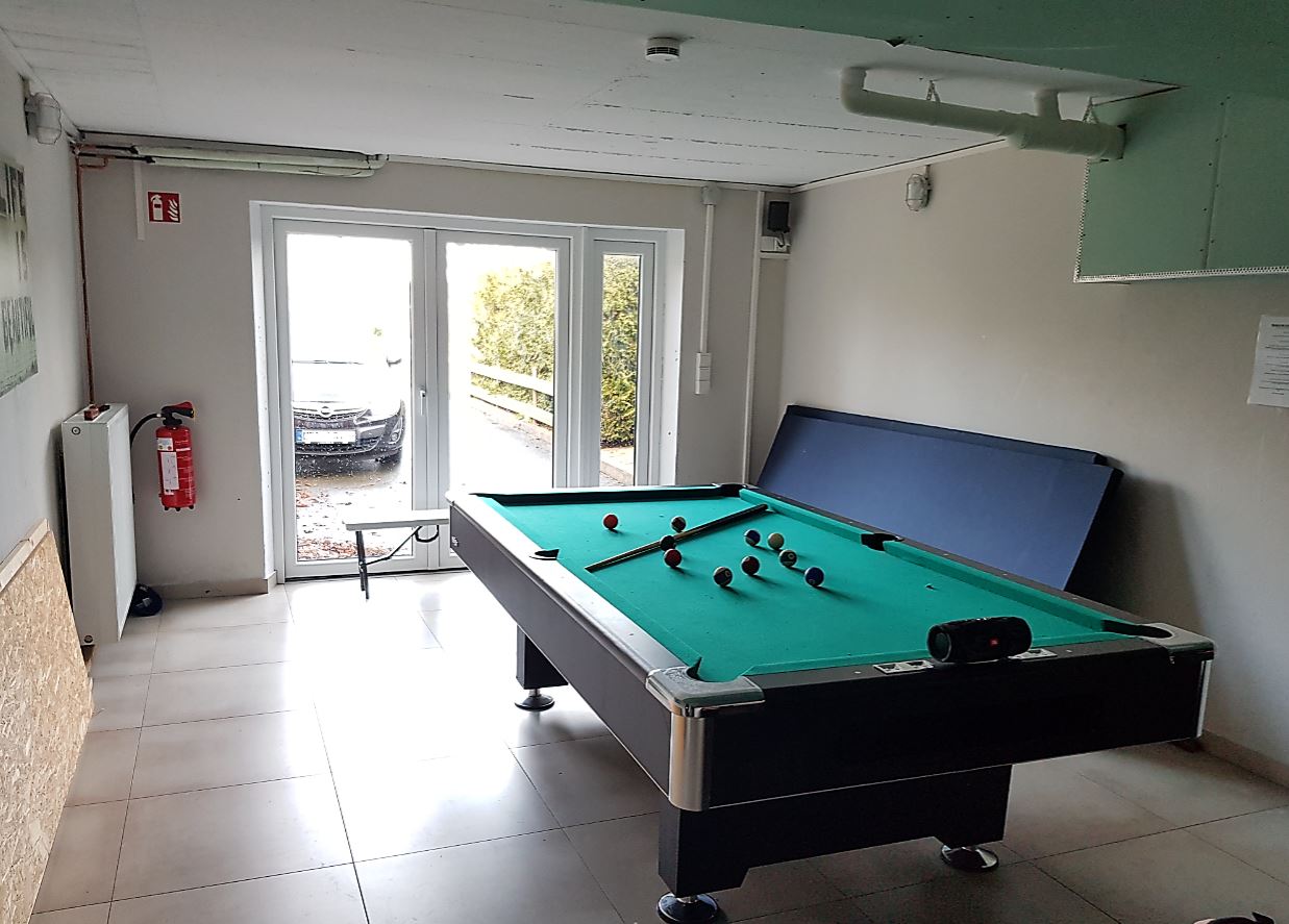 Ein Billardzimmer im Jugendzentrum