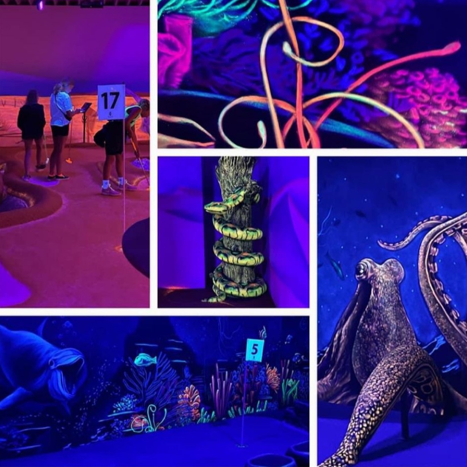 Ausflug des Jugendzentrums Hennstedt in ein Indoor-Schwarzlicht Minigolfplatz.